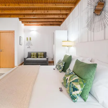 R3 Service - Five Senses In *