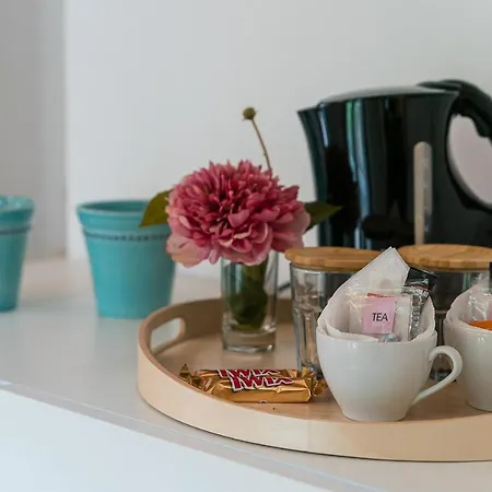 R3 Service - Five Senses In Apartment *
