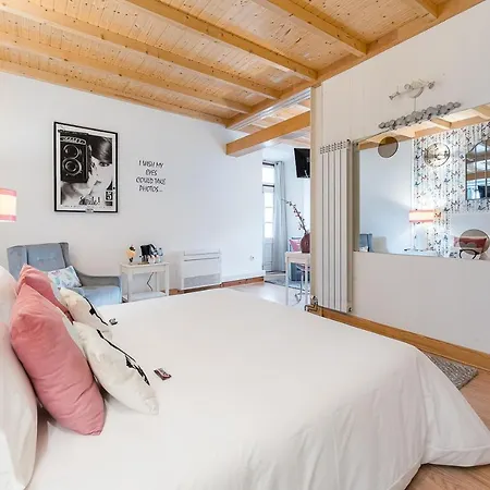 R3 Service - Five Senses In Appartement *