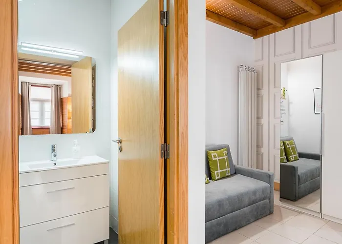 R3 Service - Five Senses In Appartement Coimbra